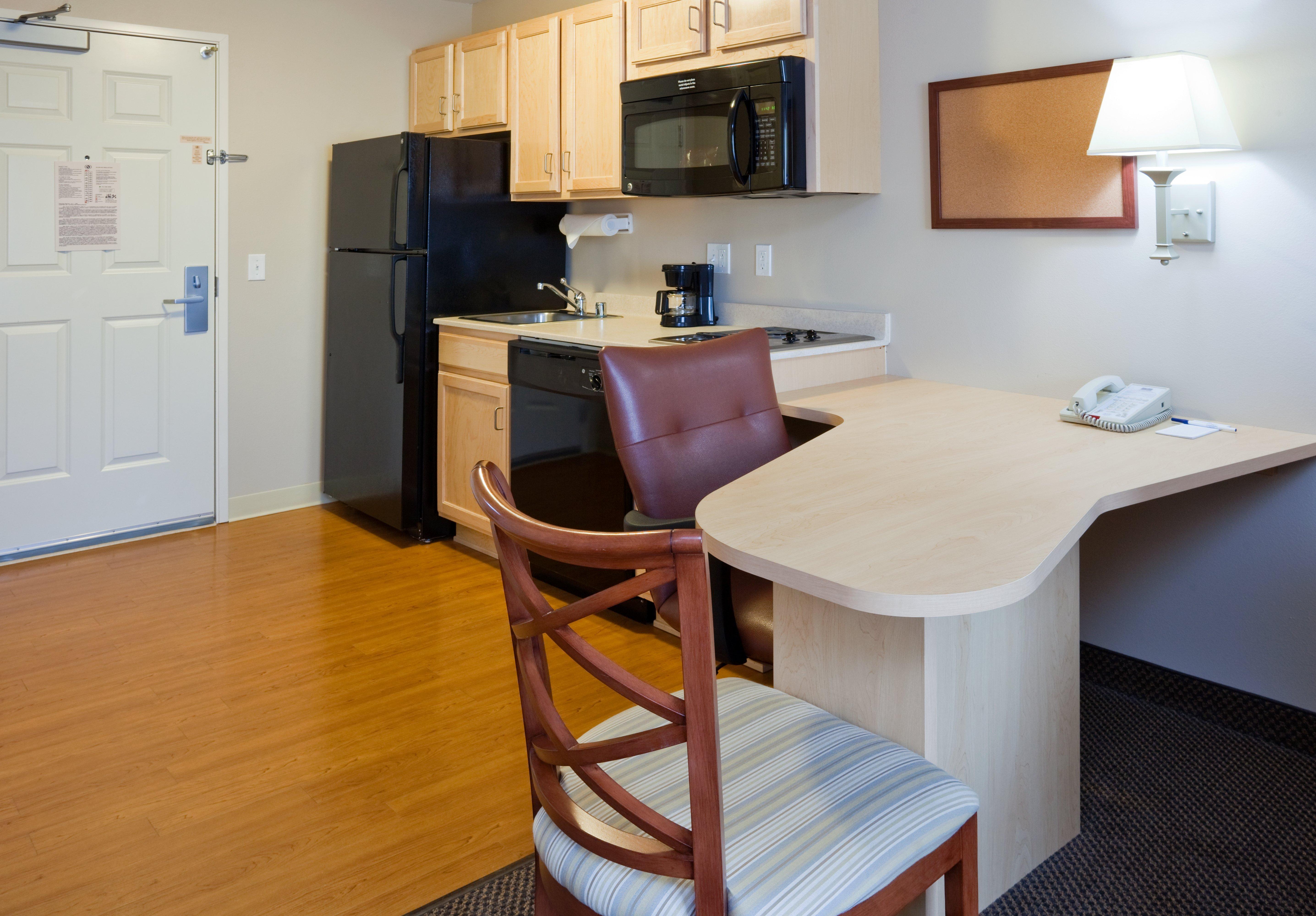 Candlewood Suites Milwaukee Brown Deer, An Ihg Hotel Екстер'єр фото